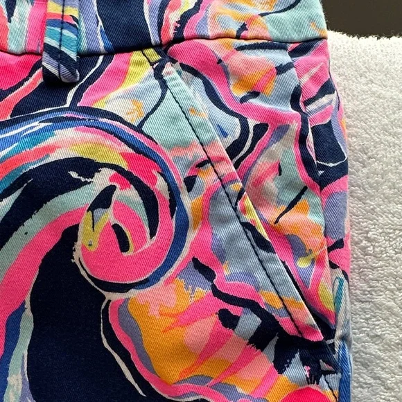 Lilly Pulitzer Jayne with 7” inseam NWOT bright vibrant blues, orange, pink - Picture 5 of 6